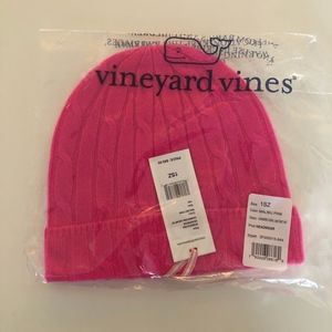 Cashmere Vineyard Vines Coral Lane cable knit hat